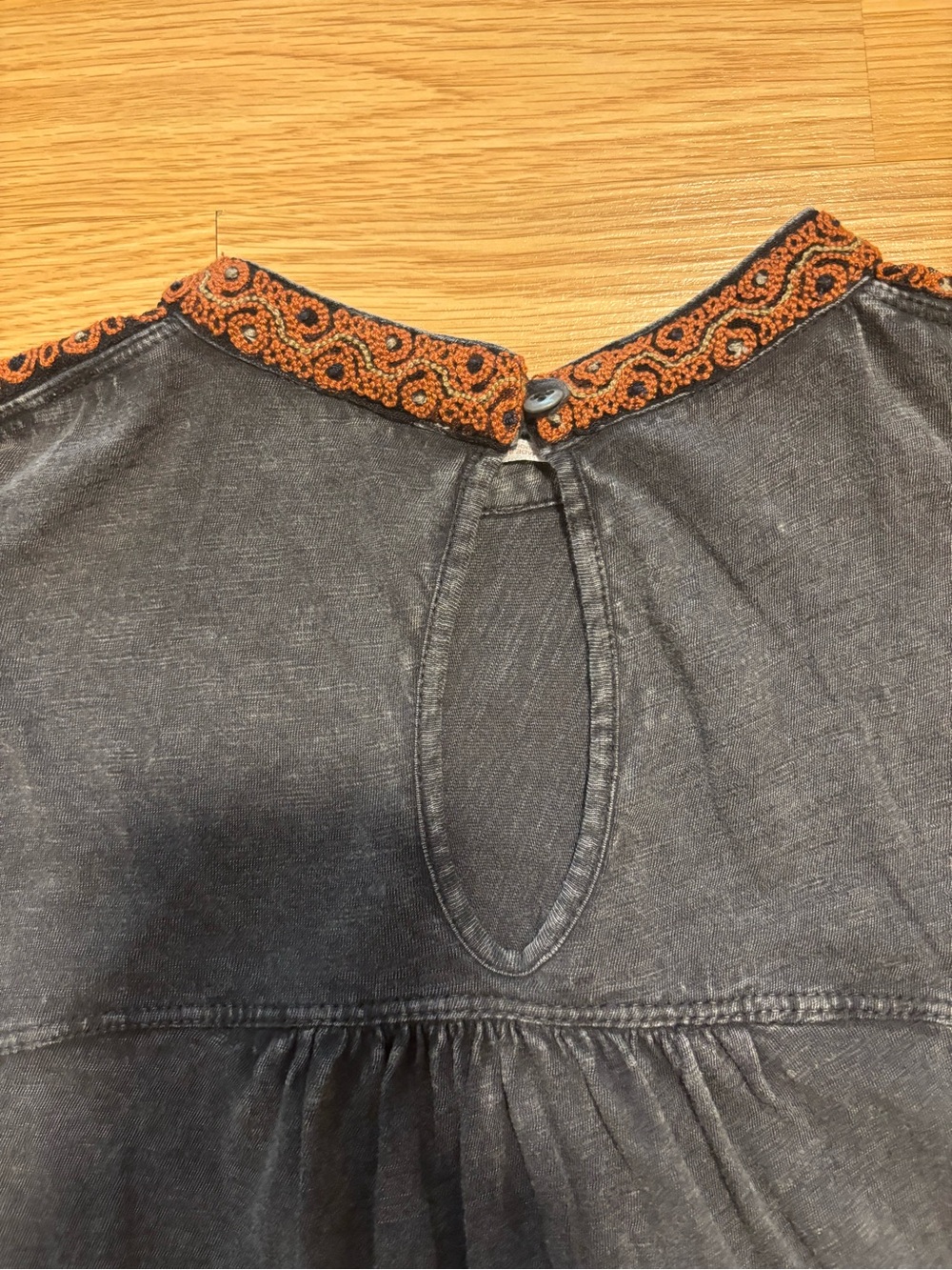 “Free People” embroidered swing top size XS - Picture 7 of 7